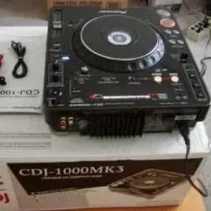 2x PIONEER CDJ-1000MK3 & 1x DJM-800 MIXER DJ PACKAGE 