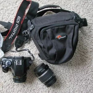 Продается зеркальная фотокамера Сanon 450D 