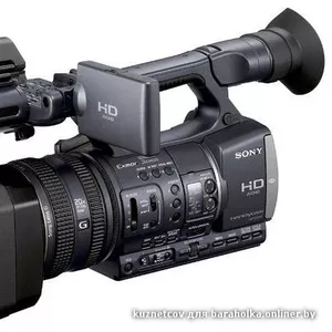 профессиональная видеокамера Sony HDR-AX2000E