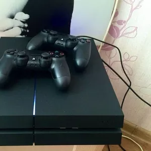 Продам PS4 (1 терабайт )