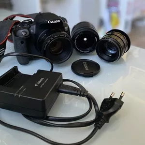 Зеркальный фотоаппарат Canon 650D с тремя объективами